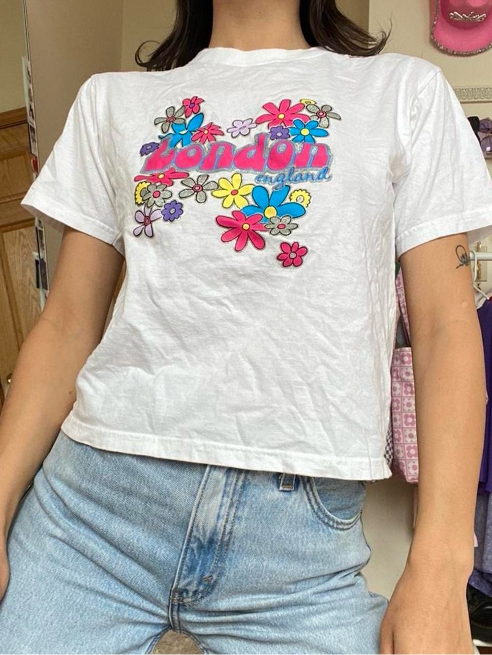 Y2K Vintage Baby Tee Shirt— White 'London' England Floral Graphic Tourist Top